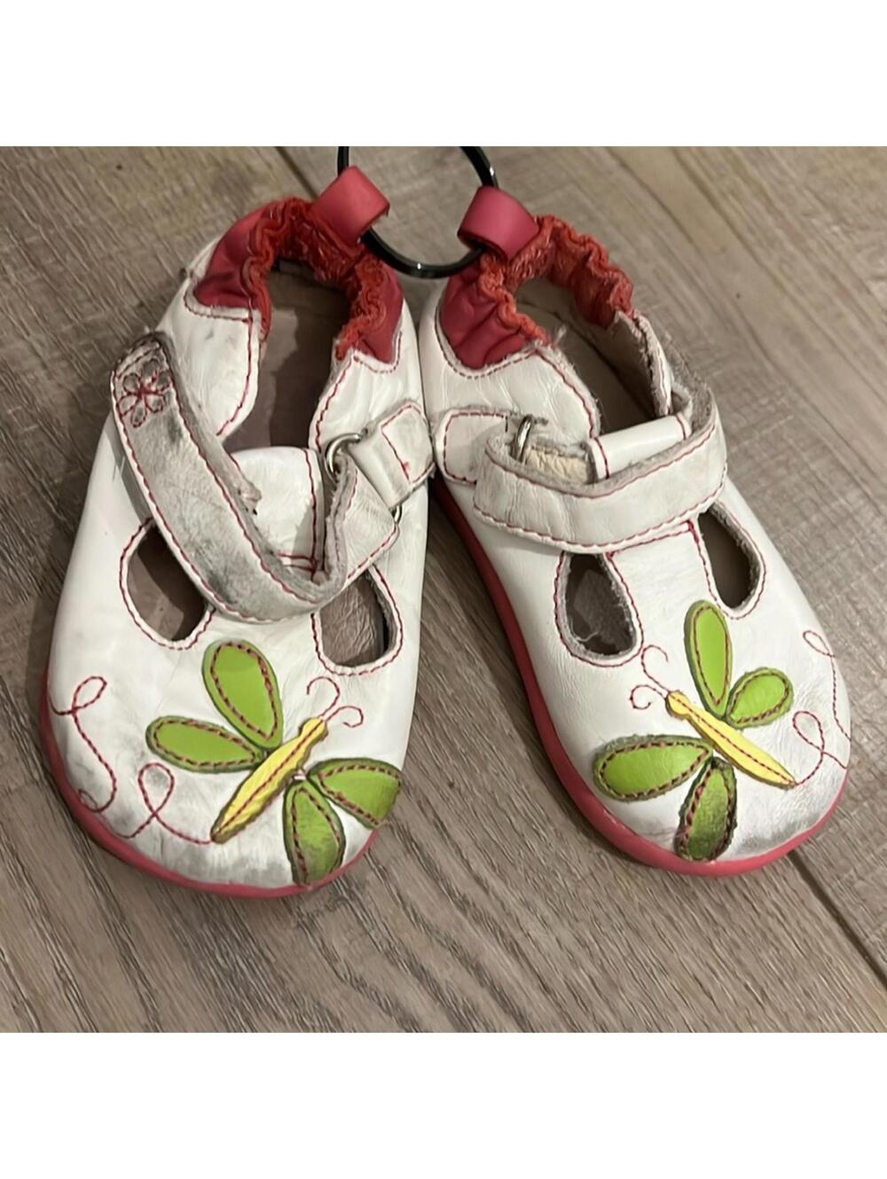 Toddler White Mary Jane Shoes with Butterfly Embroidery